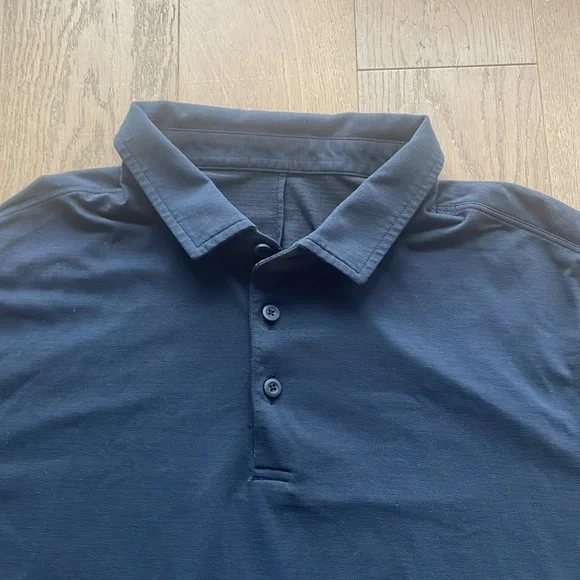 Lululemon T- Shirt - Picture 2 of 7